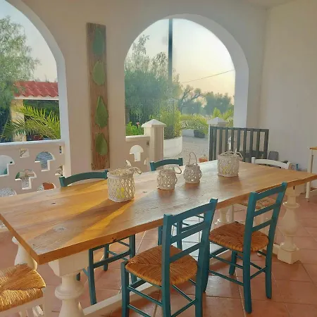 Villa Connie