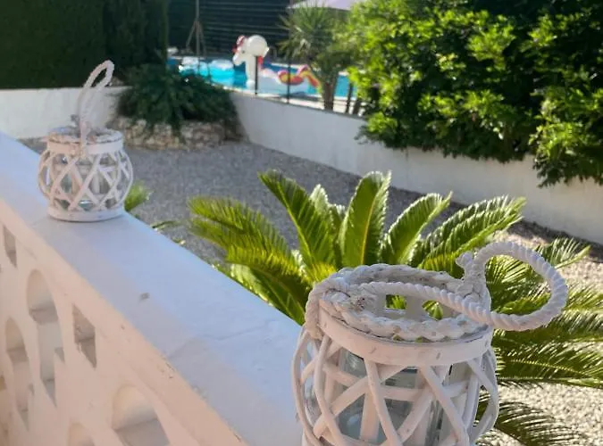 ヴィラ Connie Serranova